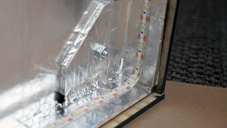 Alfex_31-led-light-strip-in-laser-cut-box